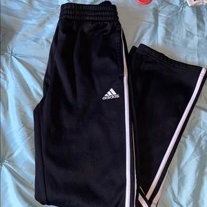 Sweat pants long towards the bottom